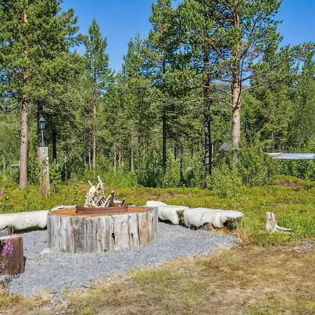 4 Star In Storsteinnes *